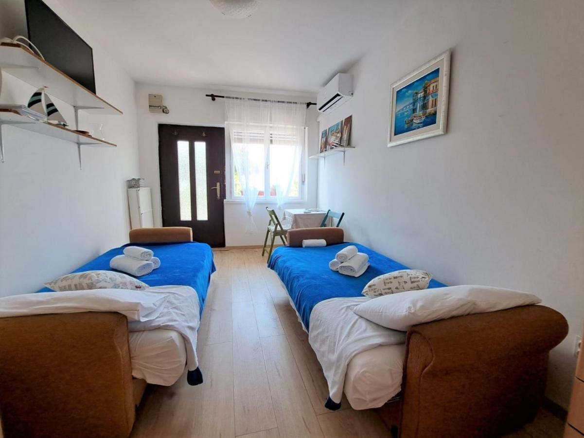 Studio Apartment Adriari With Large Terrace Rijeka Ngoại thất bức ảnh